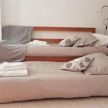 Edificio Ancora 8-4 Apartment