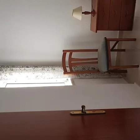 Edificio Ancora 8-4 *